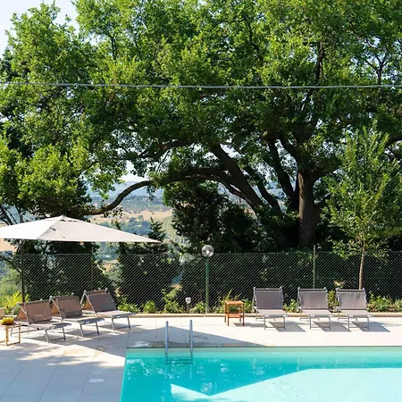 Βίλα Taparita, Natura Piscina E Relax Πέζαρο